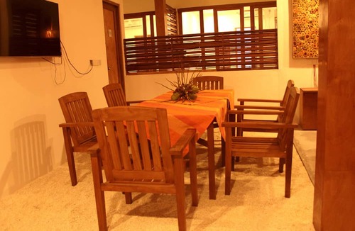 Dhiffushi House | Dhiffushi White Sand Beach Hotel