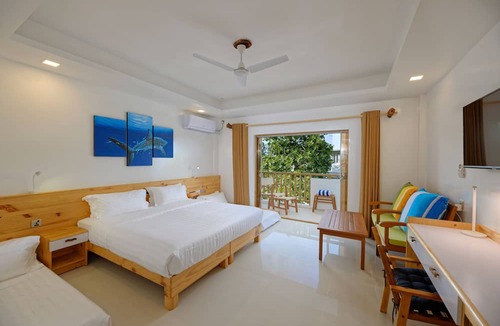 Fulidhoo House | Luau Beach Inn