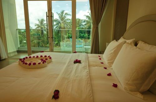 Dhidhdhoo House | Waterside Maldives