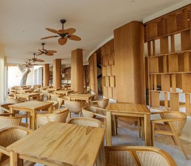 Fulidhoo Hotel | Kinan Sentral