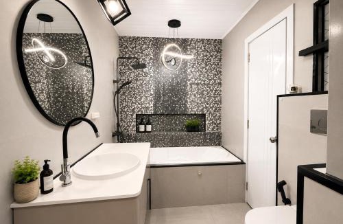 Hulhumale Apartment | Luxury 2BR - Airport Pickup - Airport 14 Min - Beach 3 Min Walk