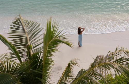 Kamadhoo Hotel | La Plage Maldives