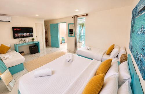 Thulusdhoo Island Hotel | Ocean Blue Lagoon Maldives