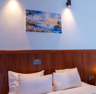 Thulusdhoo Island House | Samaik Cottage