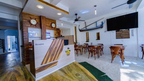 Dhiffushi Hotel | VelaaVani - Turtle Hive Dhiffushi