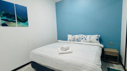 Thulusdhoo Island Hotel | Wave Crest Retreat