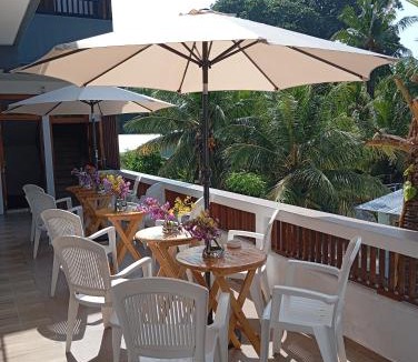 Kamadhoo House | Hanfiaru Beach Inn