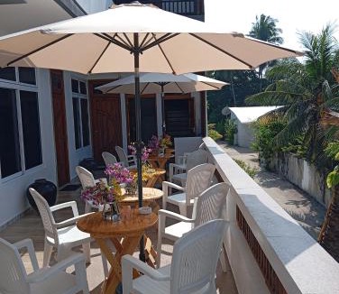 Kamadhoo House | Hanfiaru Beach Inn