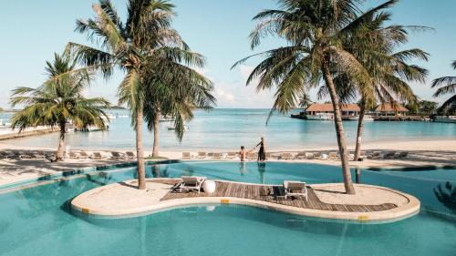 Kandooma Resort | Holiday Inn Resort Kandooma Maldives - Kids Stay & Eat Free and Free Roundtrip Speed Boat for a minimum 4 nights stay