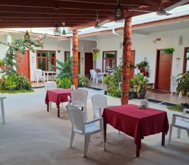 Thoddoo Hotel | Summer Sky Thoddoo