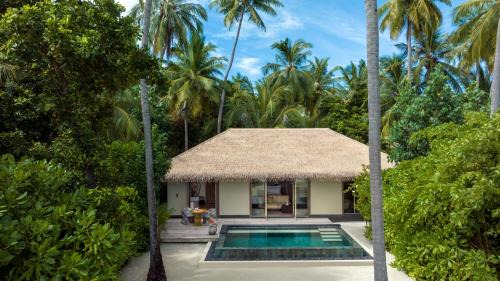 Maamunagau Island Resort | Intercontinental Maldives Maamunagau Resort with Club benefits by IHG