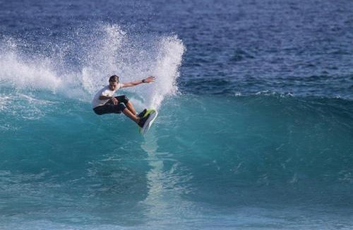 Thulusdhoo Island House | Batuta Maldives Surf View