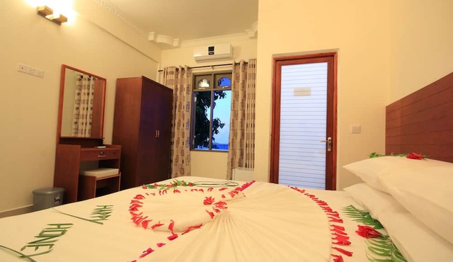 Nemo Inn in Omadhoo