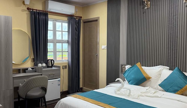 Breeze Haven Surf Retreat