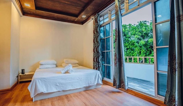 Spacious 6-bedroom house in marvelous Fuvahmulah with AC, WiFi
