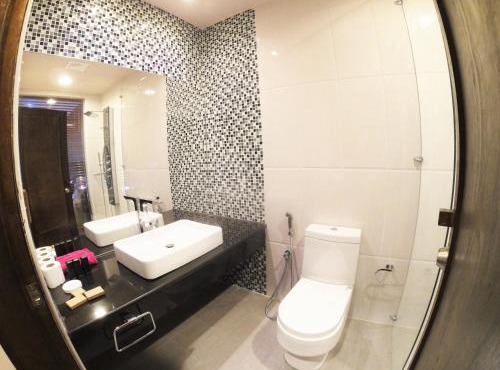 LVIS blancura Hotel in Dharavandhoo