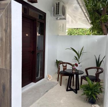 Luk inn at huraa in Huraa
