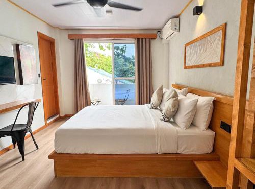 Island Serenity in Dhiffushi